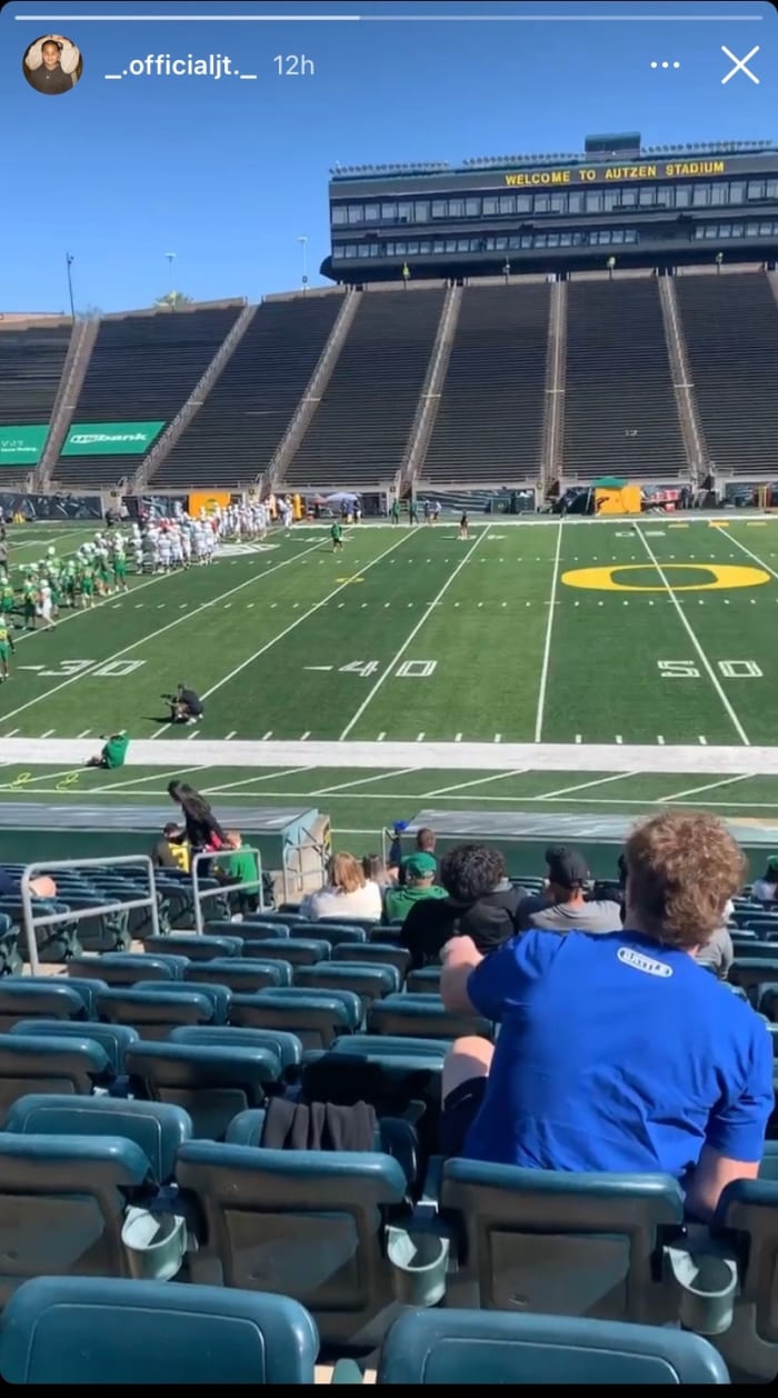JT Tuimoloau visits Oregon's public spring practice.